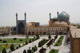 Isfahan : Half the World