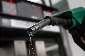 افزایش قیمت بنزین به بهانه افزایش قاچاق؛ تشویق برای هیچ کس ، تنبیه برای همه!