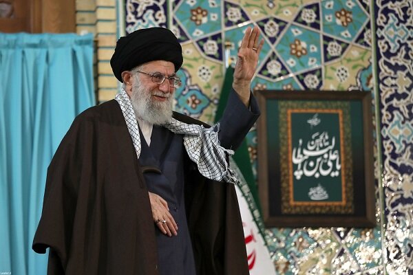 Leader receives Iraqi hosts of Arbaeen pilgrims