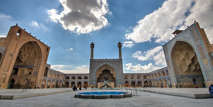 اذان باید در هر سه نوبت از مساجد پخش شود
