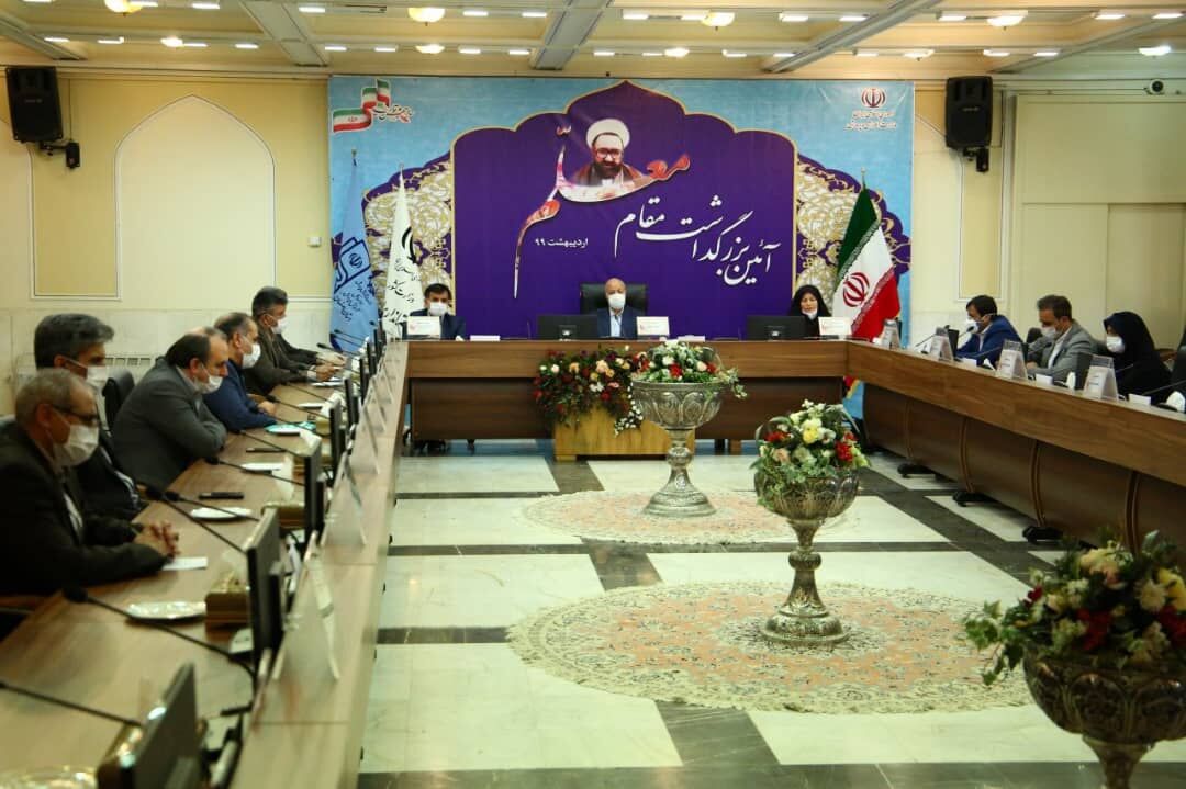 استاندار اصفهان: کرونا می‌تواند مبدا تحول در نظام آموزشی شود