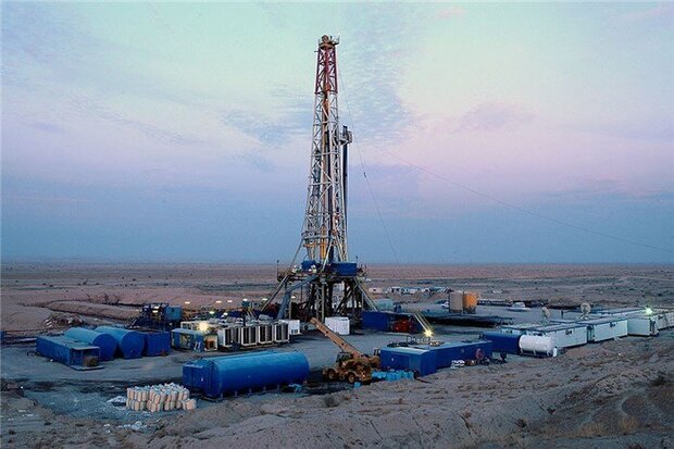 NIOC, local firm sign contract on Yaran oilfield development