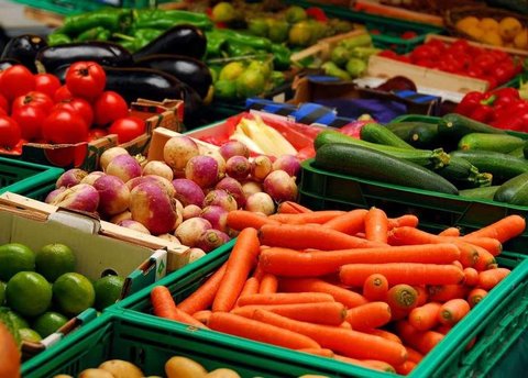 قیمت میوه و تره بار در بازار امروز ۱۵مردادماه+ جدول