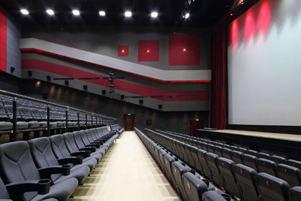 جشنواره فیلم فجرهم نتوانست سینما را ازرکود خارج کند