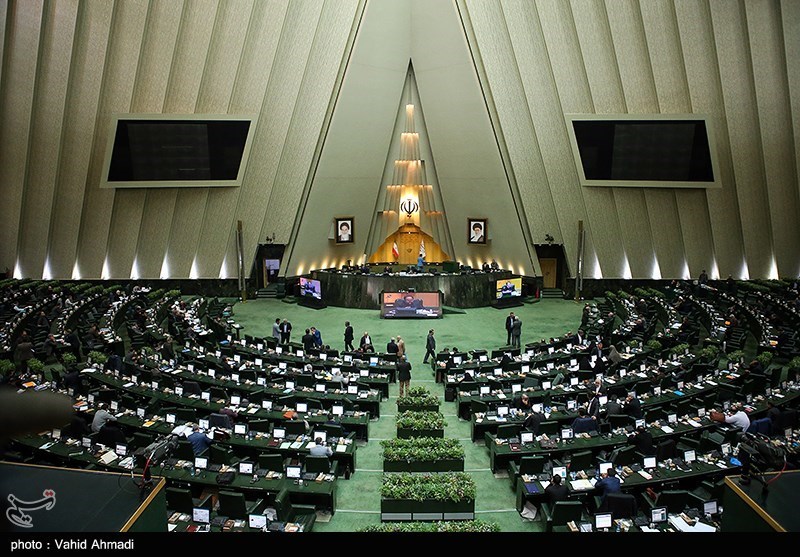 Iran’s Parliament Receives Quarterly Report on JCPOA