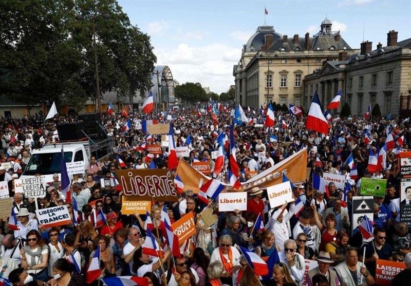 ۱۶۰,۰۰۰ Protest across France against COVID-19 Rules