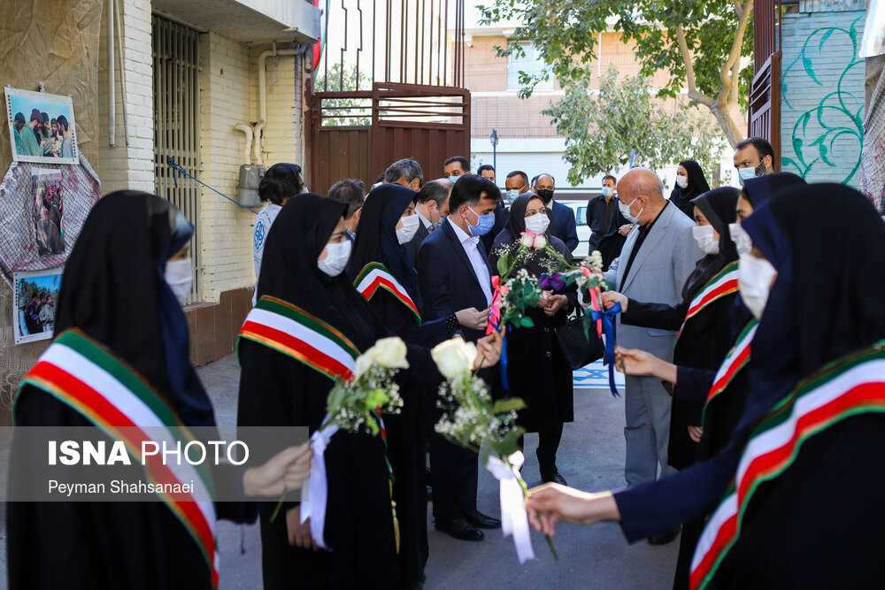 زنگ آغاز سال تحصیلی نواخته شد