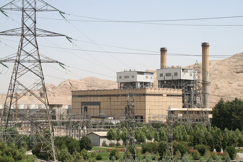 رفع محدودیت تولید نیروگاه اصفهان و صرفه جویی در مصرف آب با اجرای طرح برج خنک کننده خشک