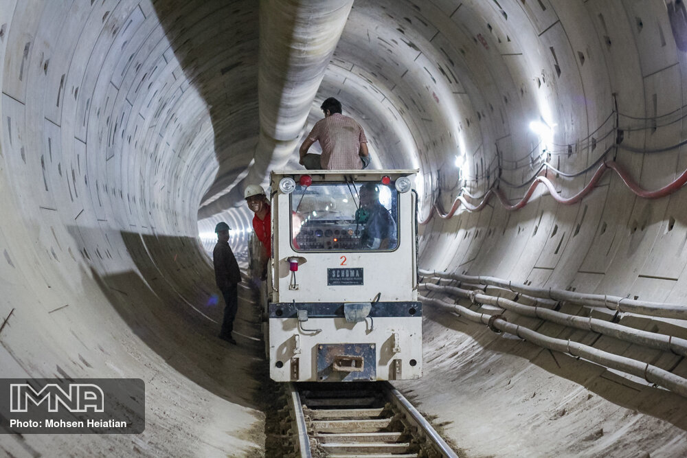 بهره‌برداری از خط دو متروی اصفهان ۵ سال جلو افتاد