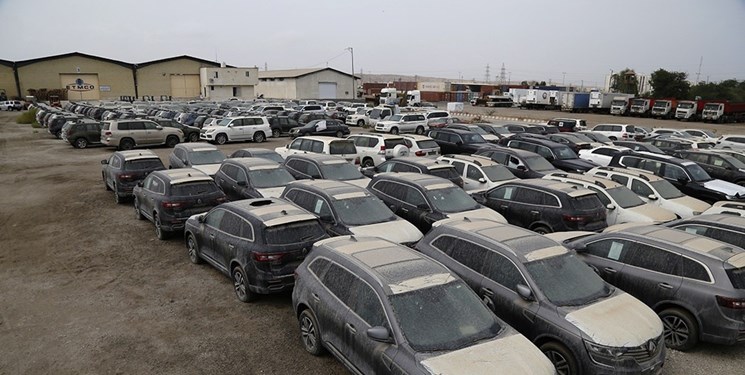 توقف ۲۲۴۹ خودرو وارداتی پشت راه بند قوانین