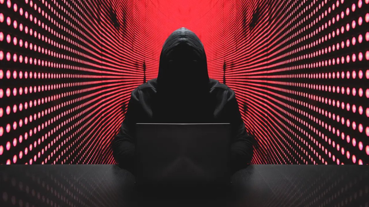 مقابله با تهدیدات آنلاین 