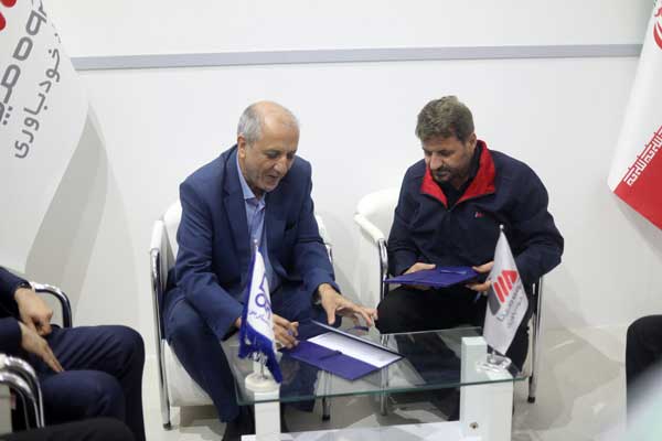 Contracts signed at MAPNA booth for sales of 150 wagons