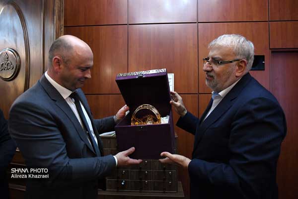 Iran, Belarus stress expansion of energy ties