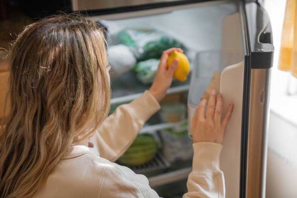 Pro Tips to Remove Bad Smells from Your Refrigerator