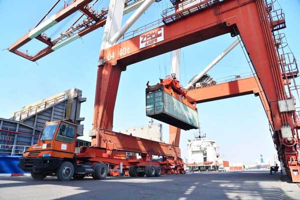 Loading, unloading of goods in  Imam Khomeini port hits 21.4m tons in H1