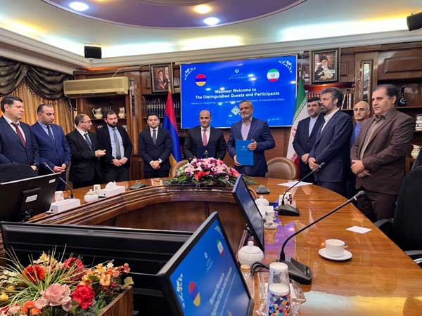 Tehran, Yerevan ink MOU  on labor exchange, technical training co-op