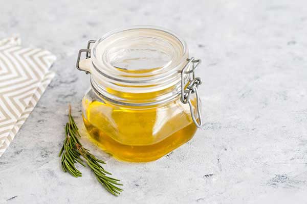 How to Make Rosemary Oil