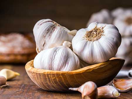 How Garlic Fights Colds and the Flu