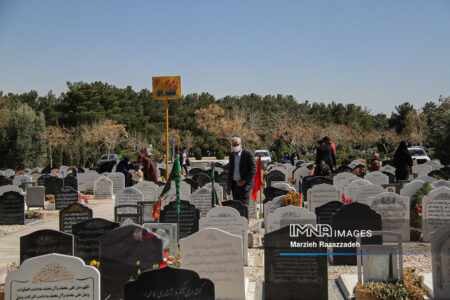 میزبانی باغ رضوان از ۱۱۰ هزار زائر در نخستین روز سال