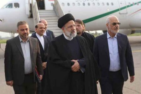 Raisi inaugurates major projects in southwestern Iran