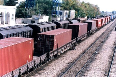 Iran aims to move 54m tons of freight by rail in 2025