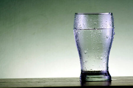What Are the Risks and Benefits of Drinking Cold Water
