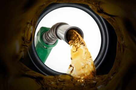Tehran to launch two new refineries, three fuel quality projects