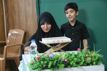 با دادن هدیه کودکان را به قرآن جذب کنید