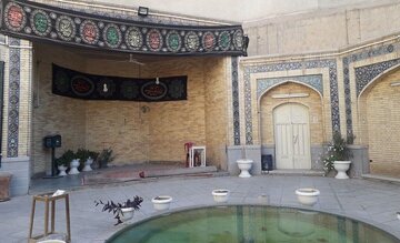تخریب شبانه مسجد کازرونی متوقف شد