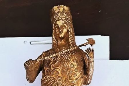 دستگیری دزدان مجسمه طلایی