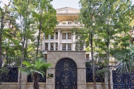 Azerbaijan embassy in Iran resumes consular services