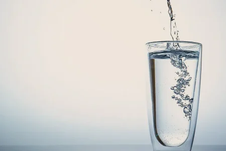 ۱۰ Benefits of Drinking Hot Water