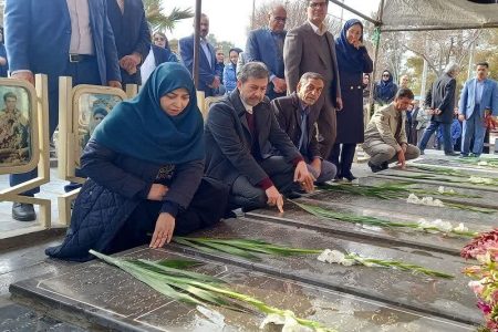  رئیس سازمان محیط‌زیست به اصفهان سفر کرد