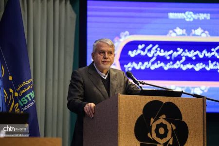 از لزوم گفتگو با همه کشورها تا صدور توریست کارت