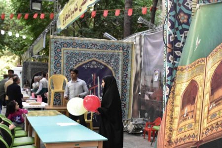 اجرای جشن‌های باشکوه در گذر فرهنگی چهارباغ در میلاد حضرت معصومه(س)