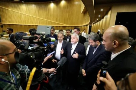 اصفهان خورشید فرهنگ ایران‌زمین است