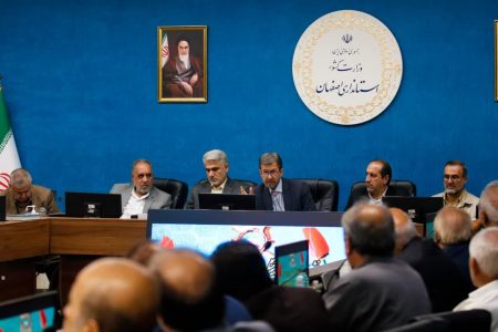استاندار اصفهان با احزاب سیاسی استان تشکیل جلسه داد