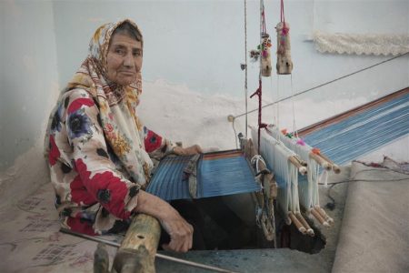 احیای صنعت کاربافی در شرق اصفهان