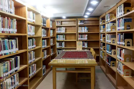 کتاب‌های اصفهان یک‌پنجم استاندارد جهانی  !