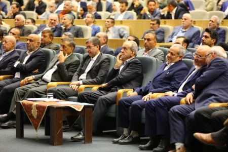 پیشنهاد یکی از خیران برجسته اصفهان به رئیس‌جمهور  زاینده‌رود را به نام ایران ثبت کنید