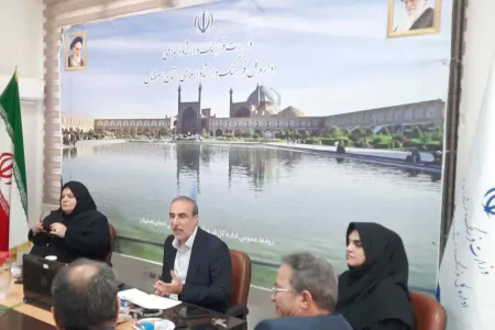 مدیرکل فرهنگ و ارشاد اسلامی استان اصفهان در نشست خبری بزرگداشت آیتالله دهکردی