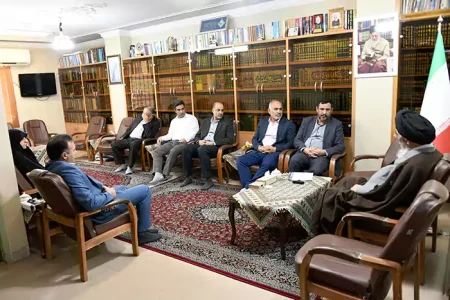 دیدار امام جمعه با مدیر کل پدافند غیرعامل استانداری اصفهان