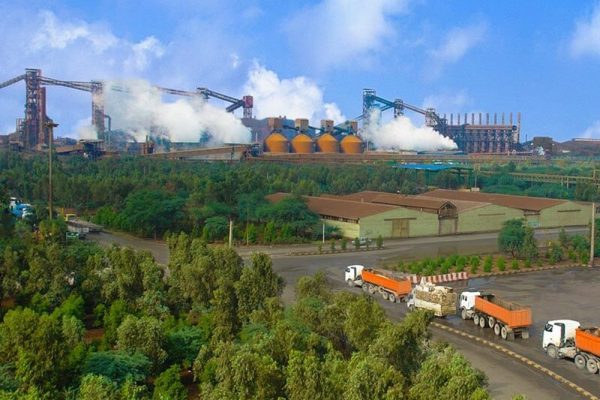 فولاد مبارکه صنعتی مسئولیت‌پذیر و پیشگام در رعایت استانداردها