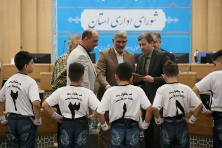 تجلیل از نونهالان ورزش زورخانهای توسط استاندار