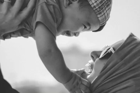 مادر شدن بانوان مجرد