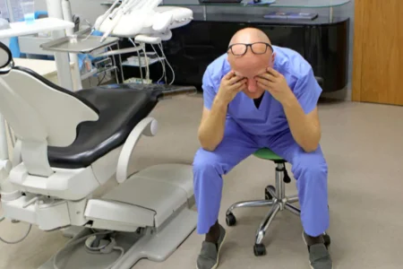 تحلیلی بر چند تناقض بهداشت و درمان از کلان تا خُرد