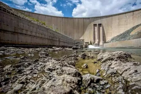 آب پشت سد کمتر از ۱۰ درصد