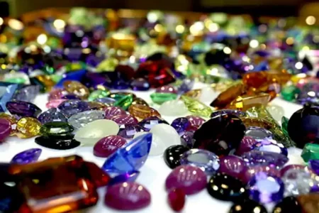 توقیف ۹ تریلی با ۲۹۶ تن سنگ زینتی قاچاق در اصفهان