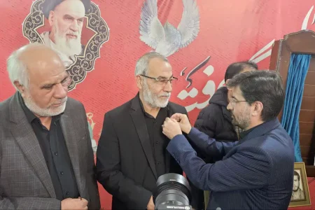 برگزاری آیین رونمایی از کتاب «سردار‌ان و ۱۱۱۰ شهید منطقه ۱۰»