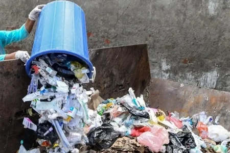 بوی بی‌پایان در مشام زائران باغ رضوان و ساکنان مناطق اطراف!